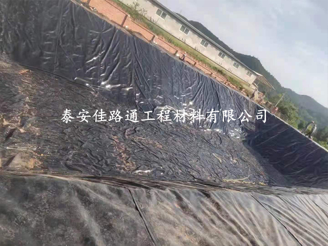 魚塘養(yǎng)殖防滲土工膜鋪設會實現(xiàn)怎樣效果？