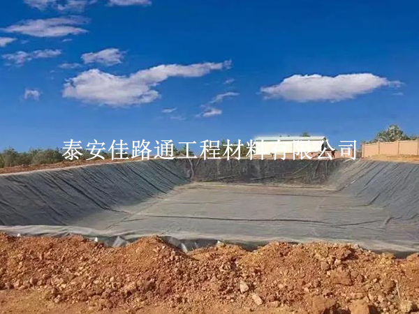 污水處理防滲膜鋪設節(jié)點處理技巧：確保水質(zhì)安全的創(chuàng)新實踐